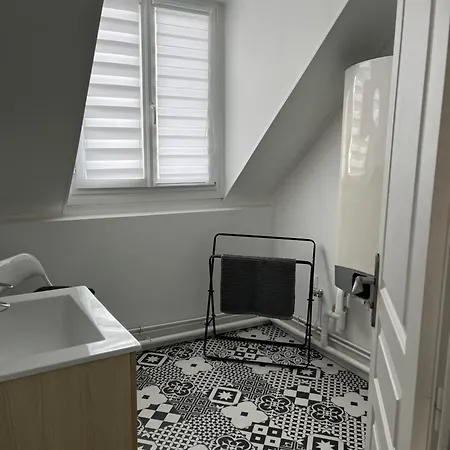 La Houppa, Renove, Trouville-sur-mer, Quartier Bonsecours 트로우빌쉬메르